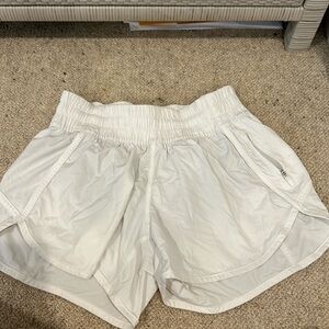 High waisted lulu lemon shorts in size 6